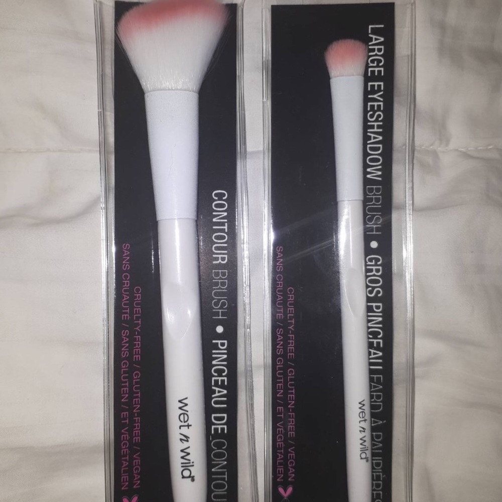 WET N WILD CONTOUR AND EYE SHADOW BRUSH